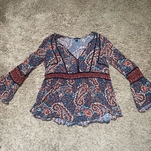 American Eagle Flowy Patterned Long Sleeve Top
